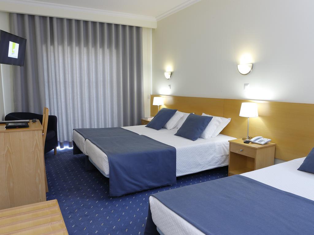 Double or Twin Room Extra Bed,664932588:JPEG