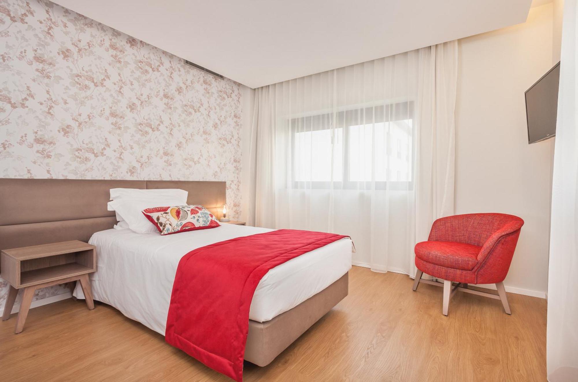 Single Room,846489605:JPEG